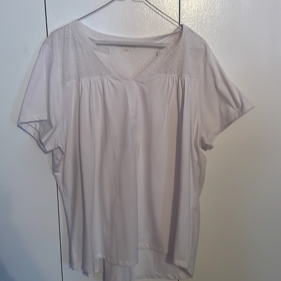 Lightweight spring shirt. - Picture 3 of 5